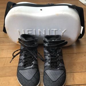 Nfinity titan sz 7.5 black & gray cheering shoes